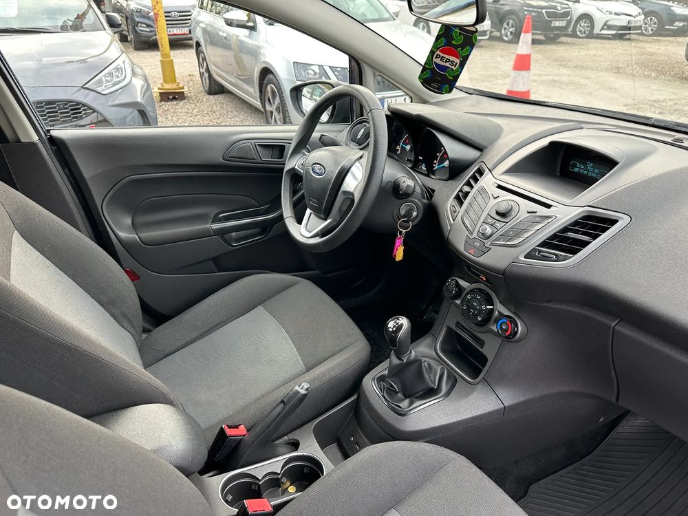 Ford Fiesta - 17