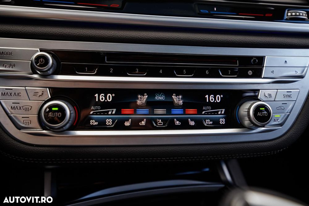 BMW Seria 7 745e AT PHEV - 33
