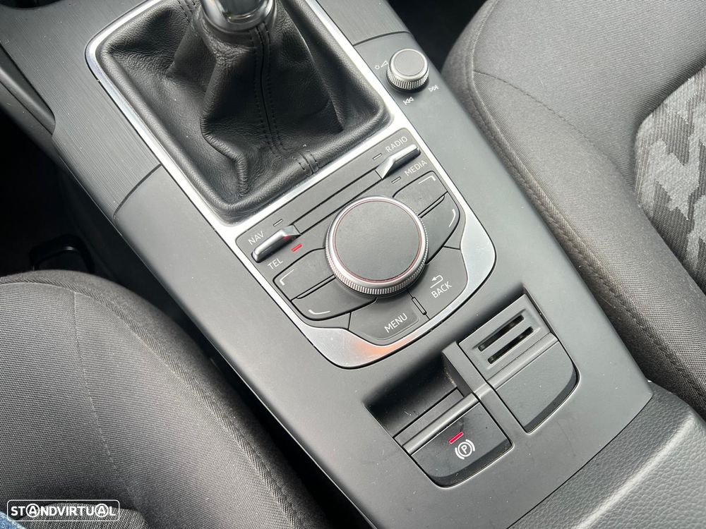 Audi A3 Sportback 1.6 TDI Advance - 25