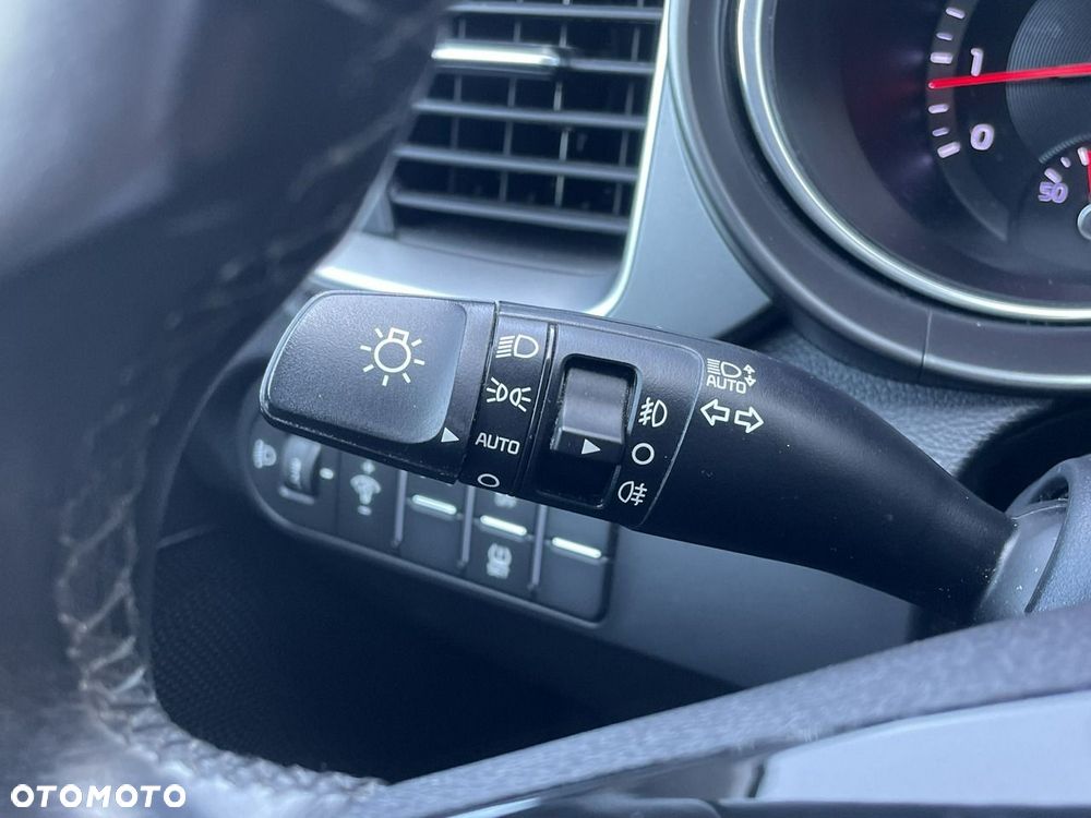 Kia XCeed 1.4 T-GDI M - 21