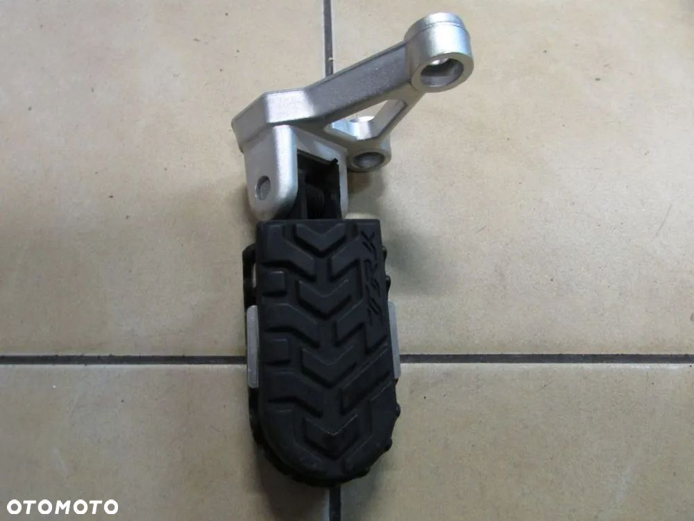 Benelli TRK 502X set podnóżek kierowcy lewy - 1