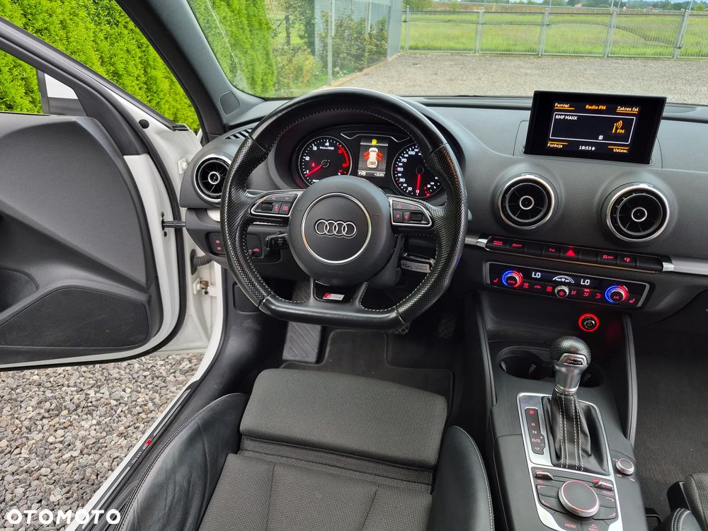 Audi A3 Sportback 2.0 TDI (clean diesel) quattro S tronic S line Sportpaket - 8