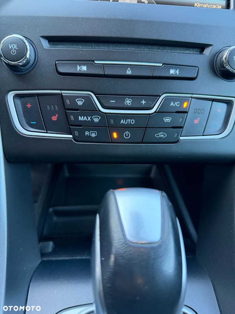 Ford Mondeo 2.0 TDCi Titanium PowerShift - 24