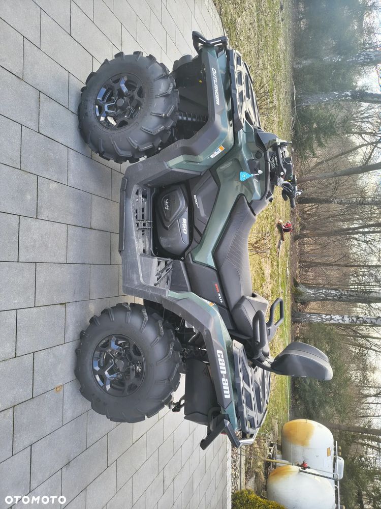 Can-Am Outlander - 2