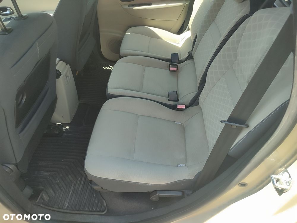 Renault Scenic 1.9 dCi Alize - 4