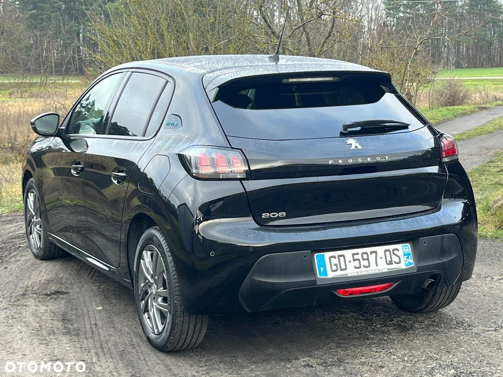 Peugeot 208 - 3