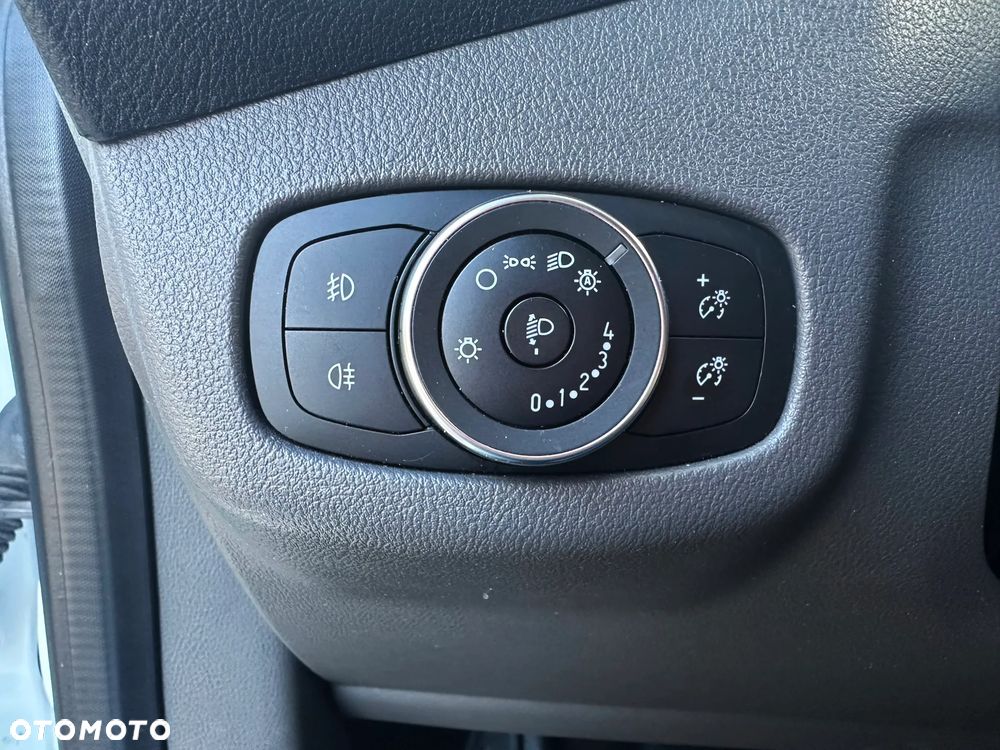 Ford Transit Connect - 18