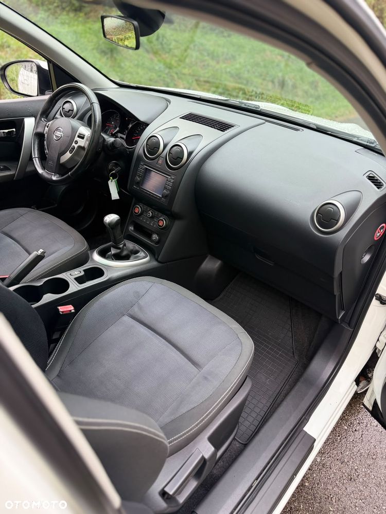 Nissan Qashqai - 12