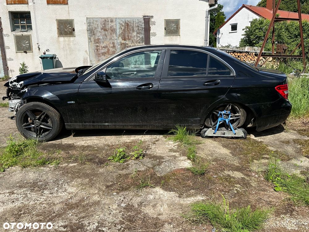 Mercedes-Benz Klasa C 200 CDI DPF (BlueEFFICIENCY) Elegance - 5