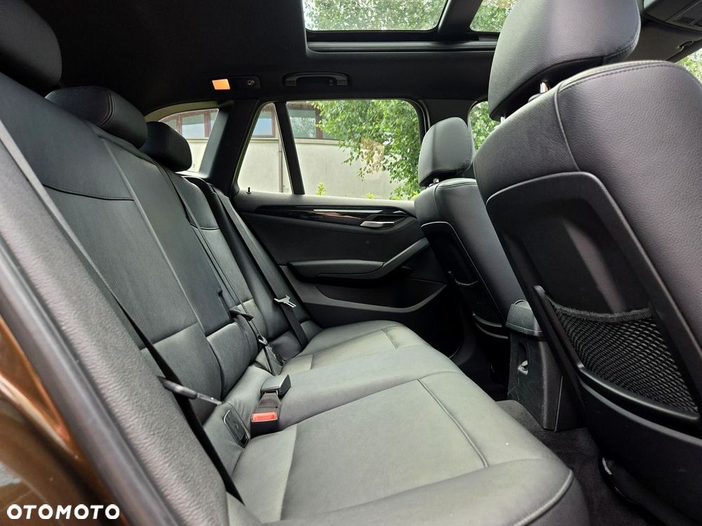 BMW X1 xDrive20d - 10