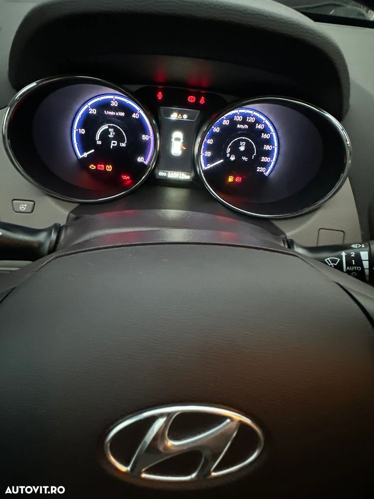 Hyundai ix35 2.0 CRDI 4WD Automatik Style - 12