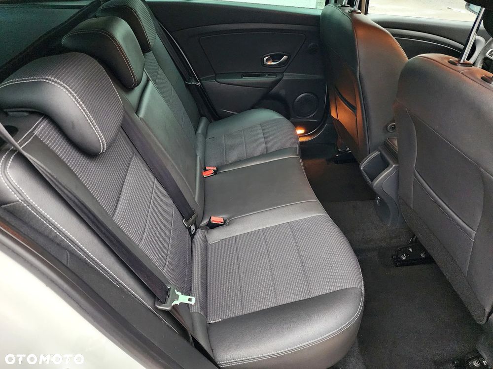 Renault Megane Grandtour dCi 160 FAP GT - 29
