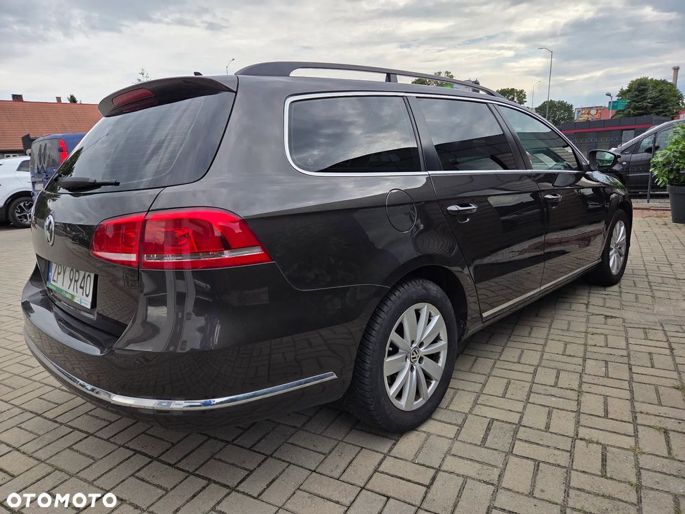 Volkswagen Passat 1.6 TDI DPF BlueMot Highline - 4