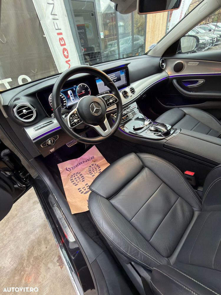 Mercedes-Benz E - 33