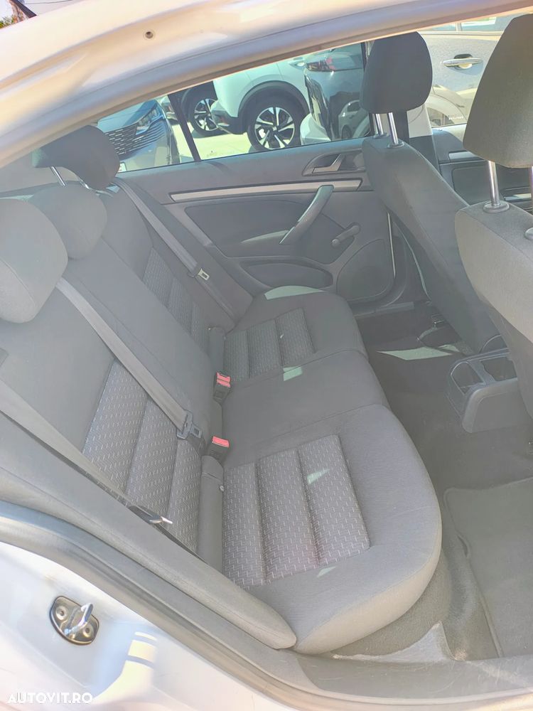 Skoda Octavia 1.6 TDI DPF Ambition - 13