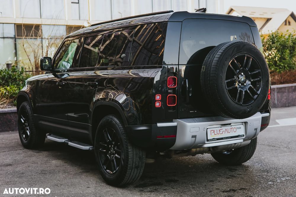 Land Rover Defender 110 2.0L D240 SE - 10