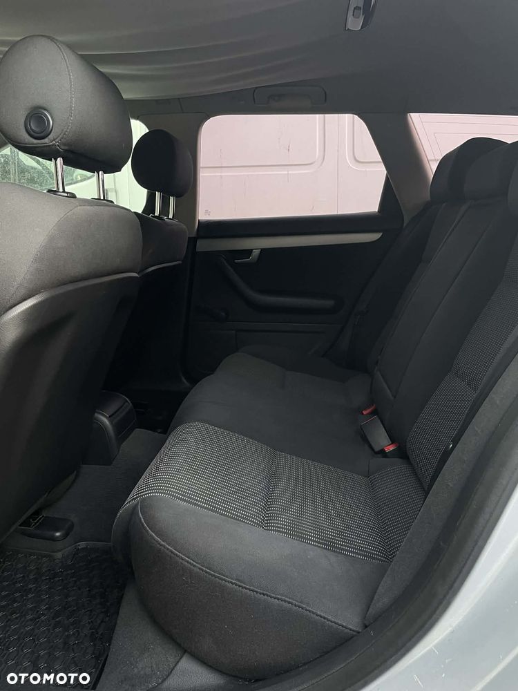 Audi A4 Avant 1.8 T - 10