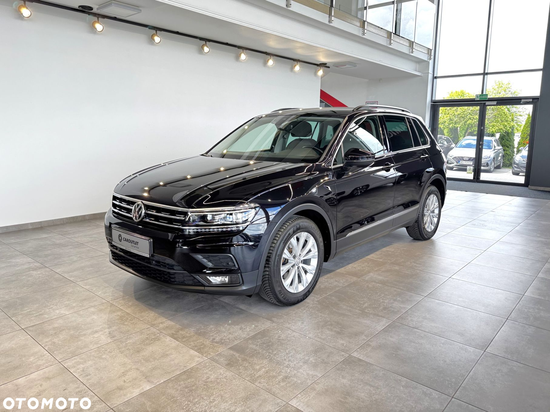 Volkswagen Tiguan - 5
