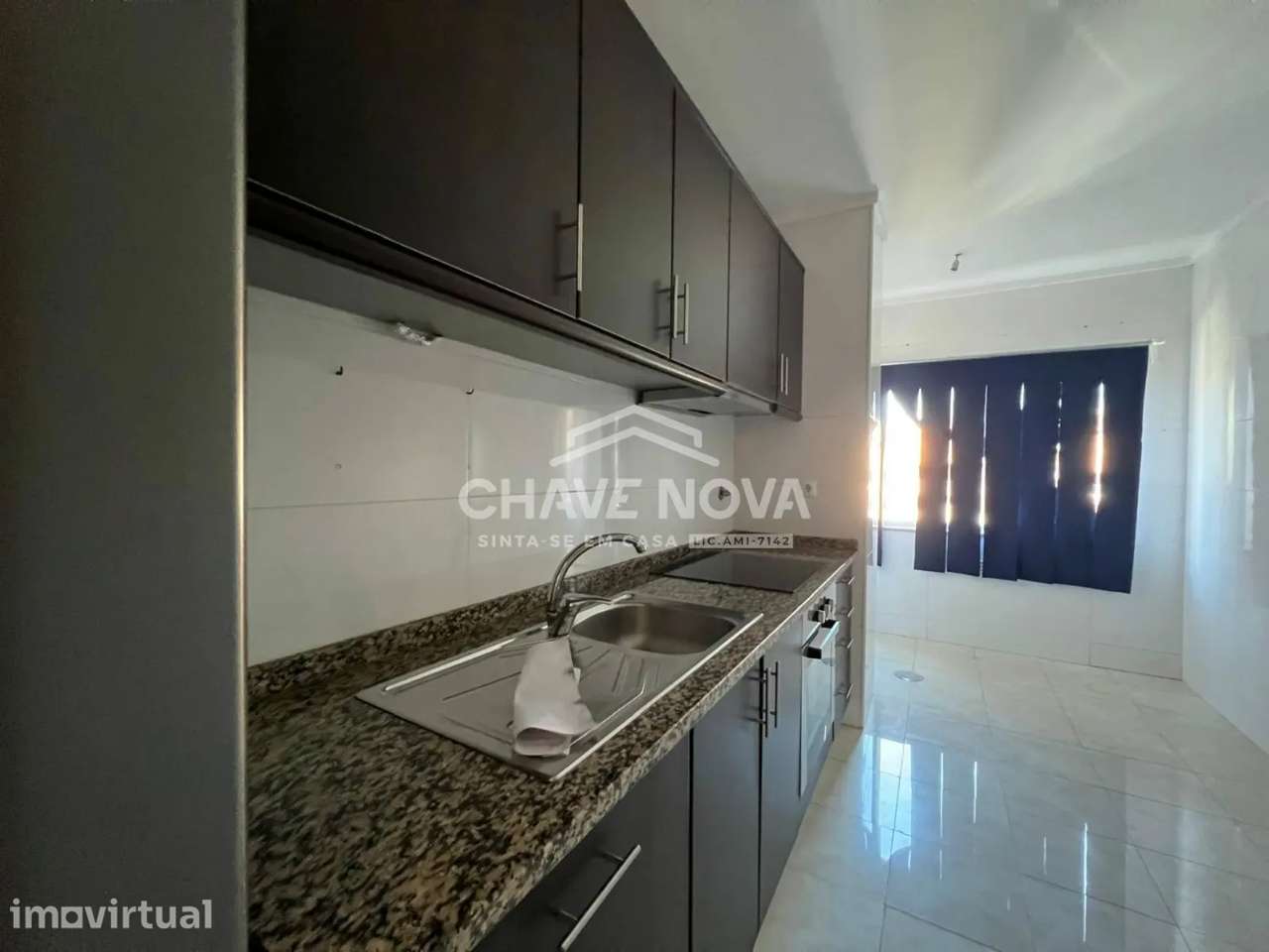 Apartamento T2 c/ Lugar de Garagem em Canelas (Edifício Prestige) - Grande imagem: 5/19