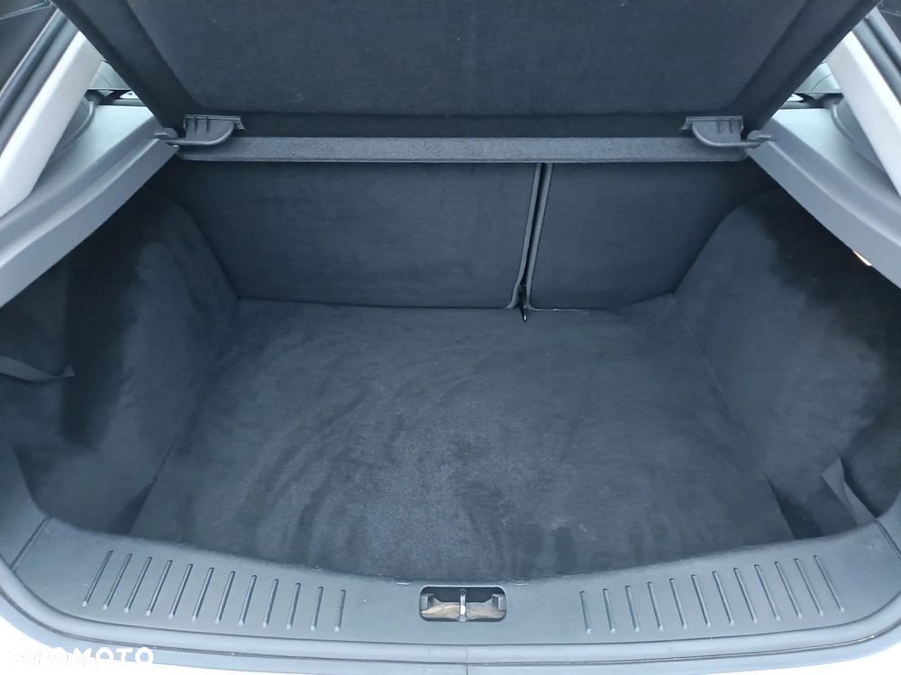 Ford Focus 1.4 16V Style - 19