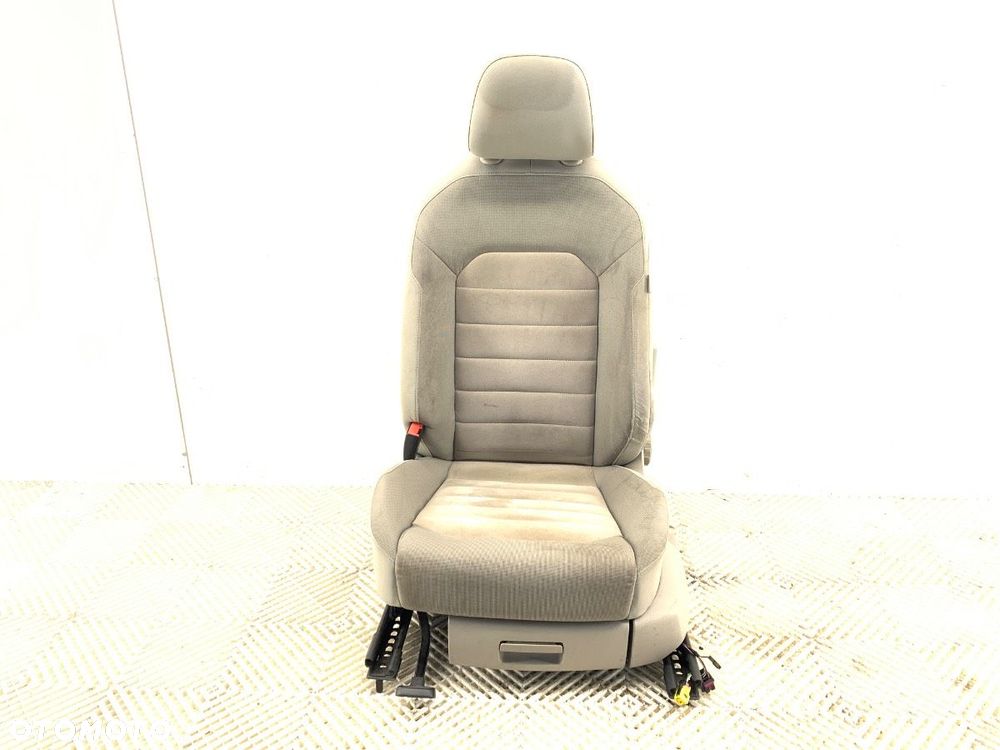 FOTEL LEWY PRZÓD  VW GOLF VII Variant (BA5, BV5) 2013 - 2022 2.0 TDI 110 kW [150 KM] olej napędowy - 1