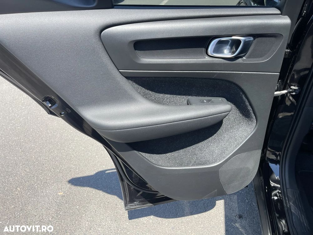 Volvo XC 40 D3 AWD R-Design - 10