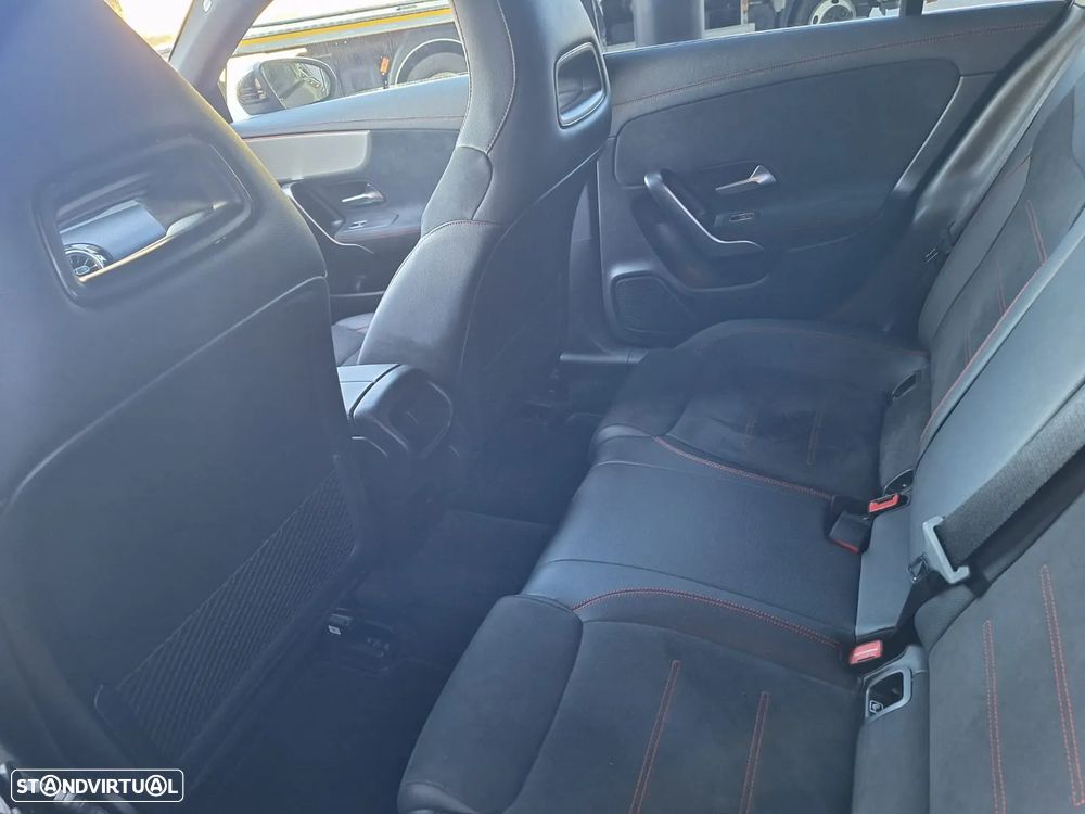 Mercedes-Benz CLA 180 d Shooting Brake AMG Line Aut. - 4