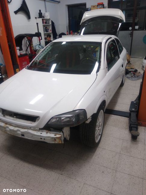 Opel Astra 2.0 OPC - 2