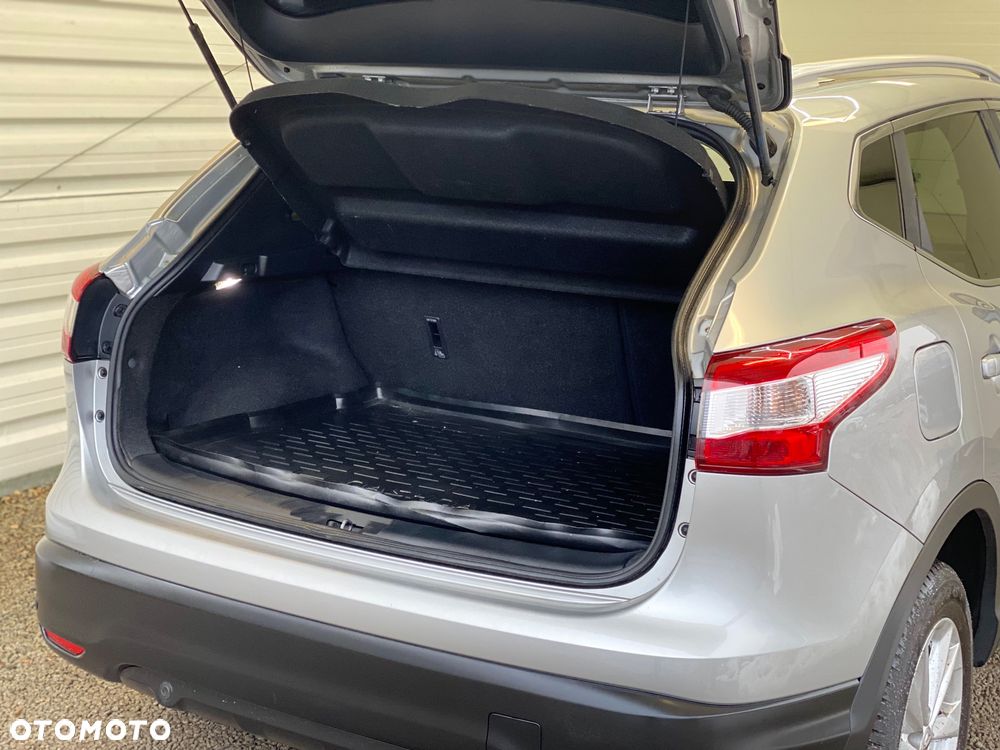 Nissan Qashqai 1.6 DCi Xtronic N-Connecta - 37