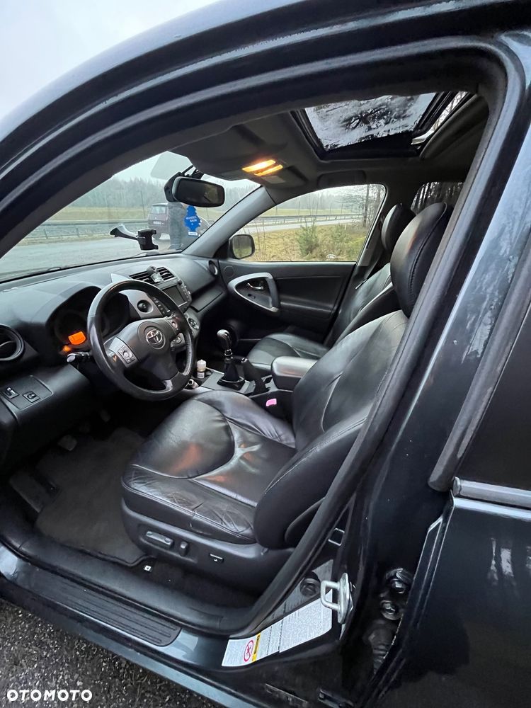 Toyota RAV4 - 17