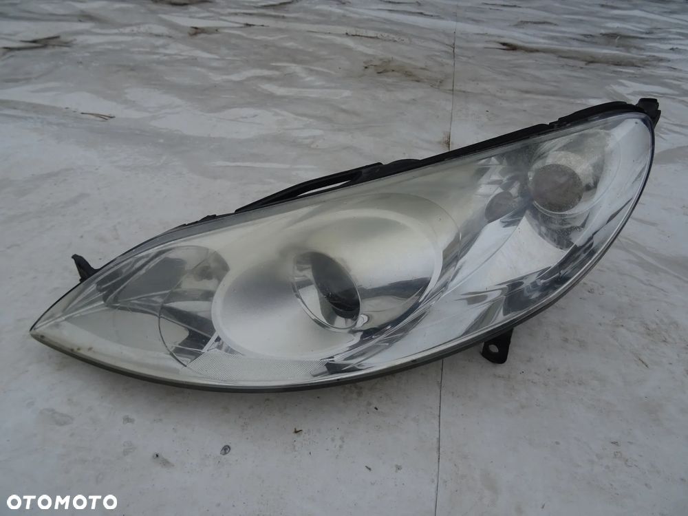Peugeot 407 lampa lewy przód lewa przednia przedni reflektor xenon - 3