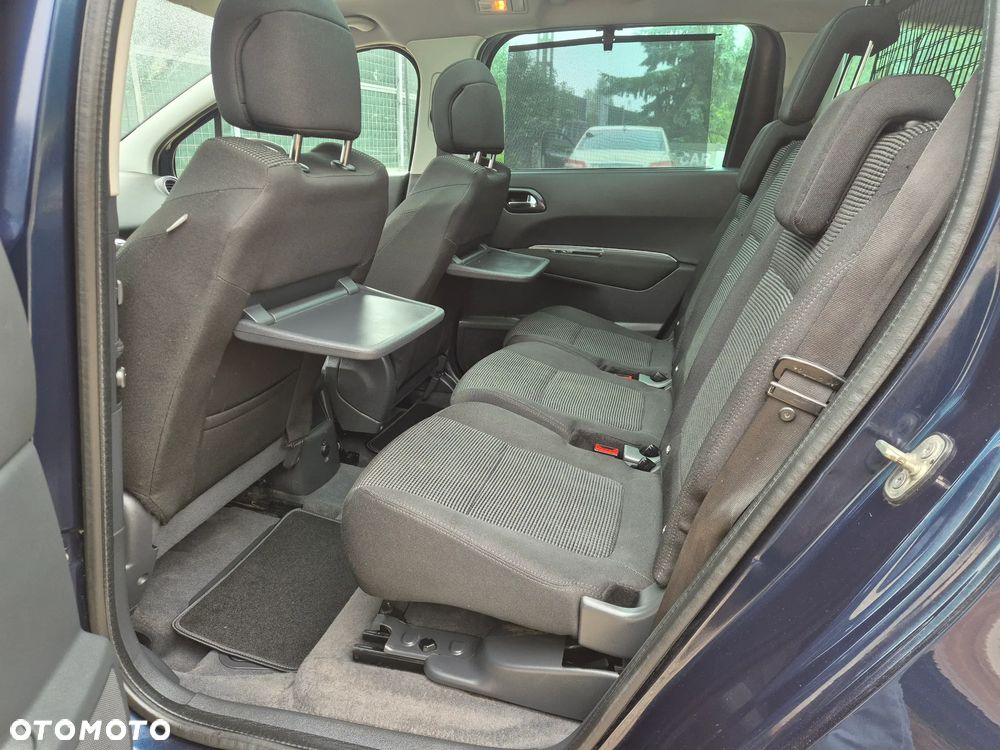 Peugeot 5008 - 13