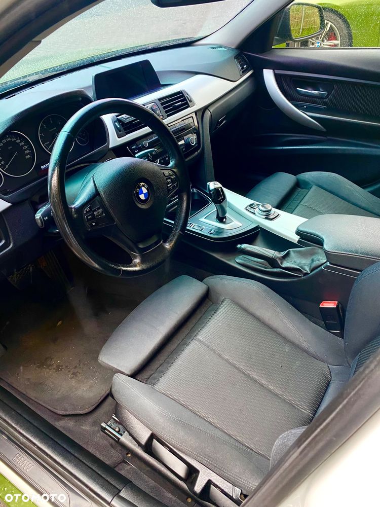 BMW Seria 3 330d Touring - 7