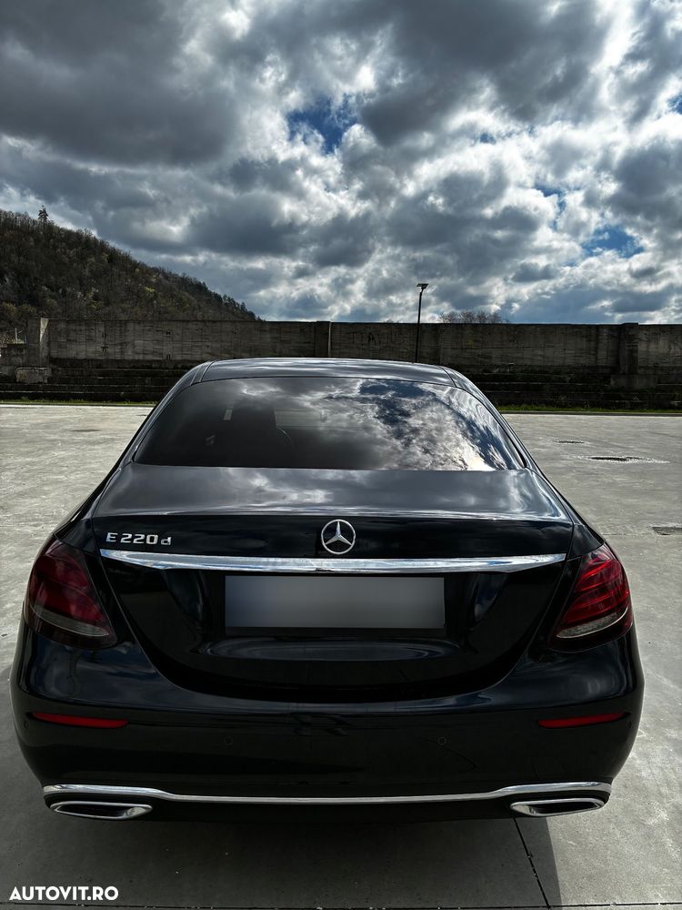 Mercedes-Benz E 220 BlueTEC 9G-TRONIC Avantgarde - 2