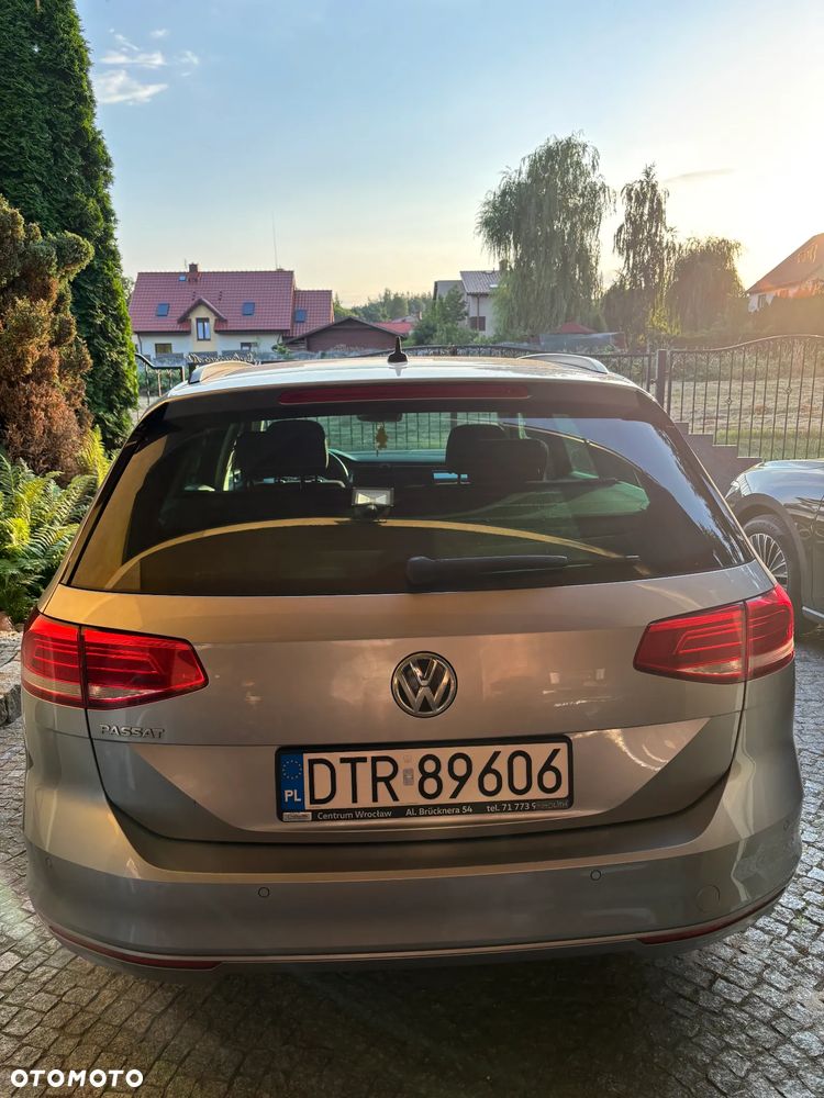 Volkswagen Passat 2.0 TDI SCR Comfortline - 4