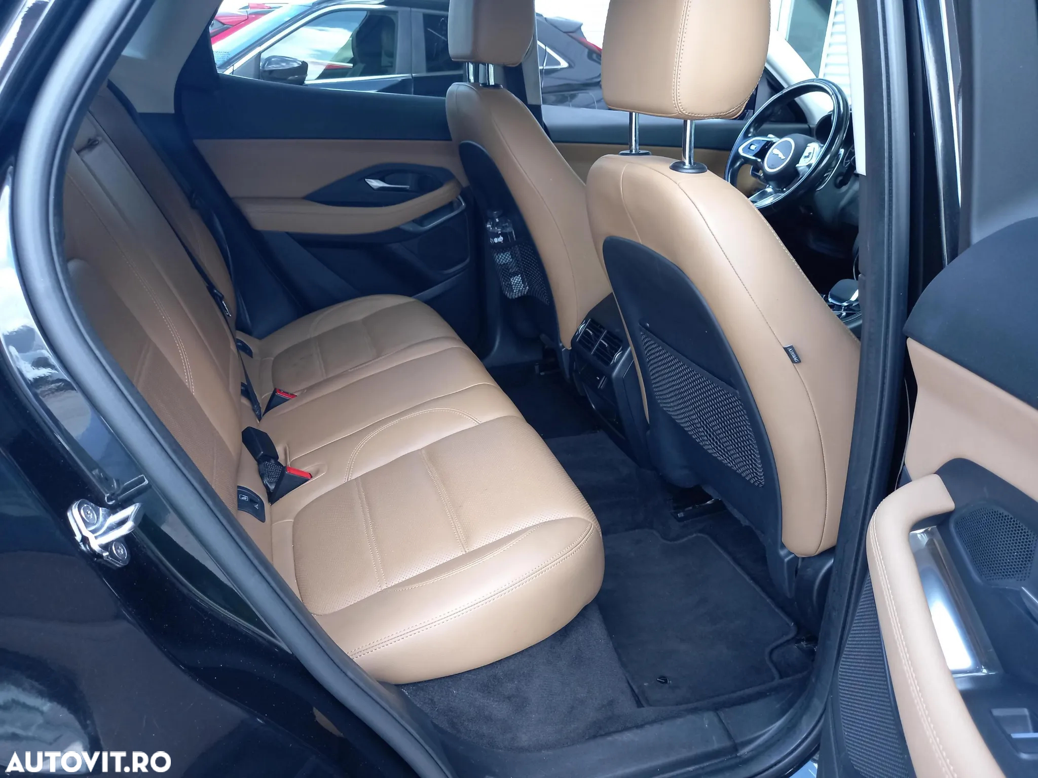 Jaguar E-Pace - 13