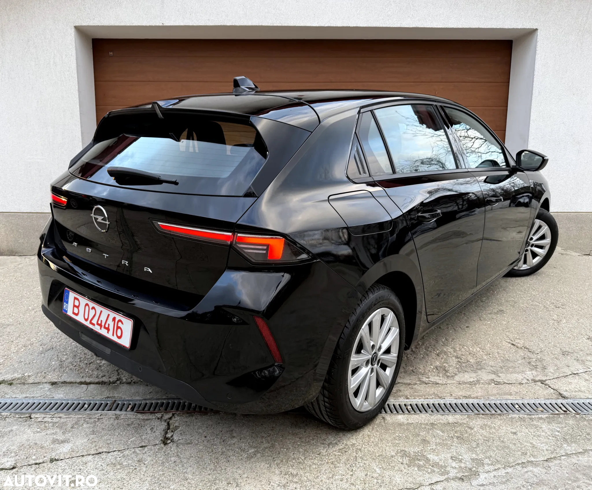 Opel Astra 1.2 Turbo Enjoy - 6