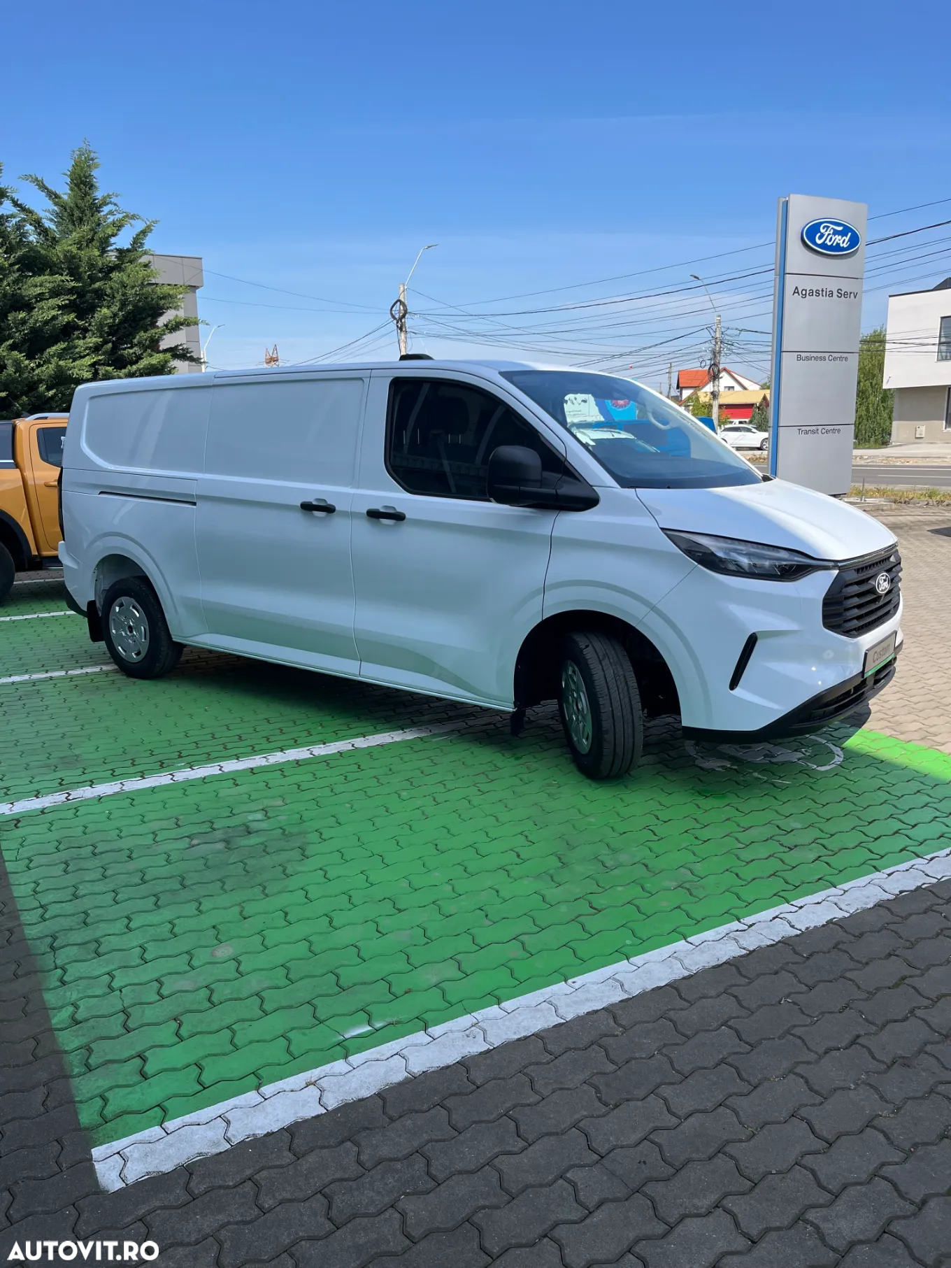 Ford TRANSIT CUSTOM VAN - 6
