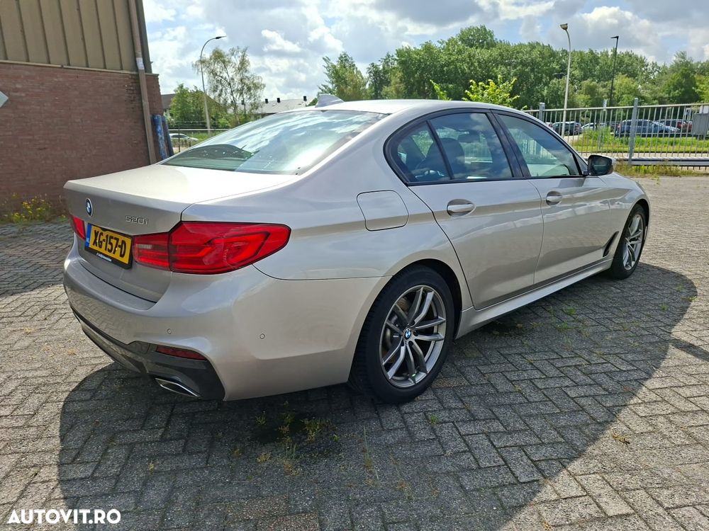 BMW Seria 5 520i AT MHEV - 4