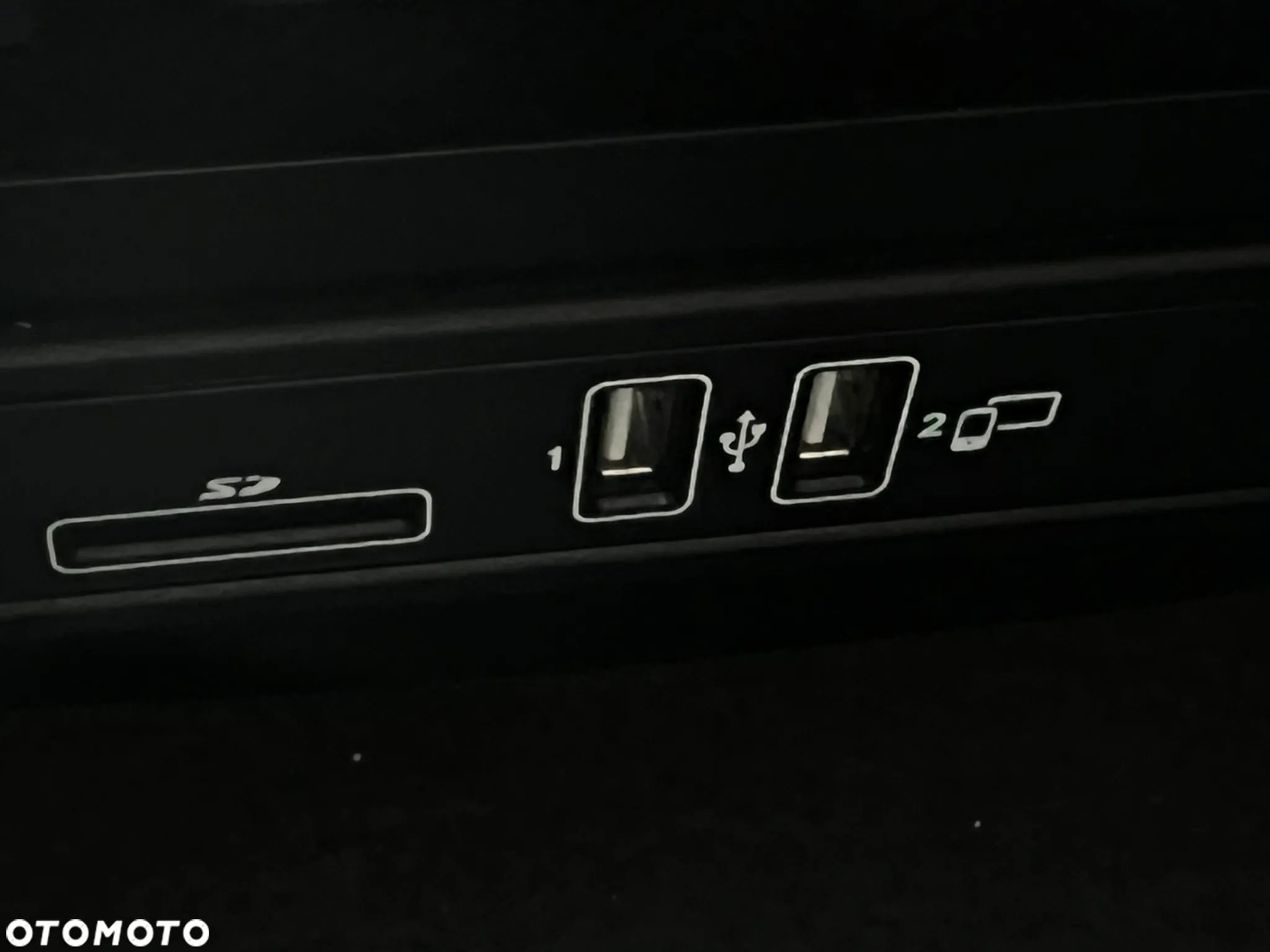 Mercedes-Benz Klasa E 220 d - 37