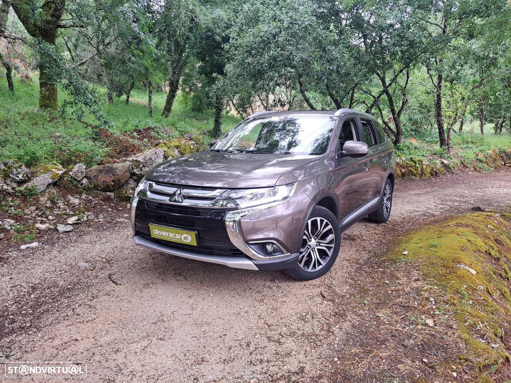 Mitsubishi Outlander 2.2 DI-D Intense - 5