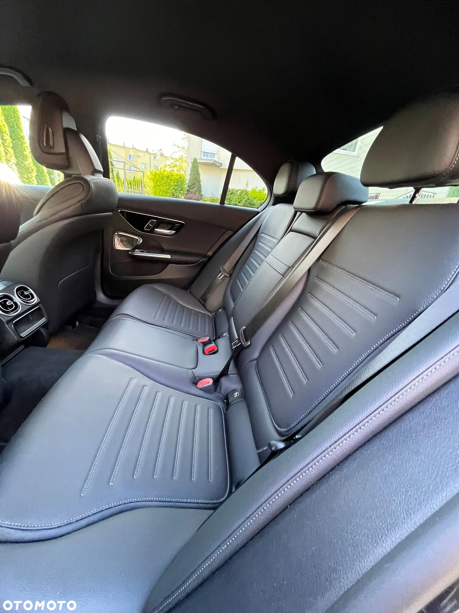 Mercedes-Benz Klasa C 300 4MATIC 9G-TRONIC - 18