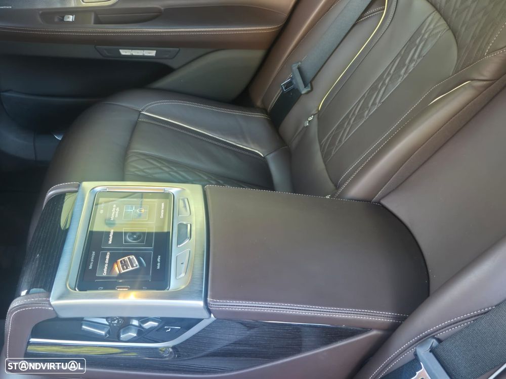 BMW 730 - 12
