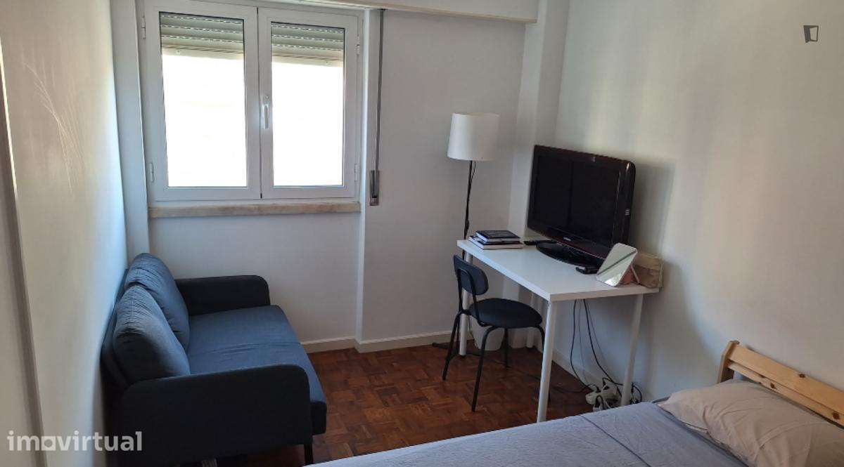 Quarto - localizado em Sete Rios Lisbon - Grande imagem: 3/10