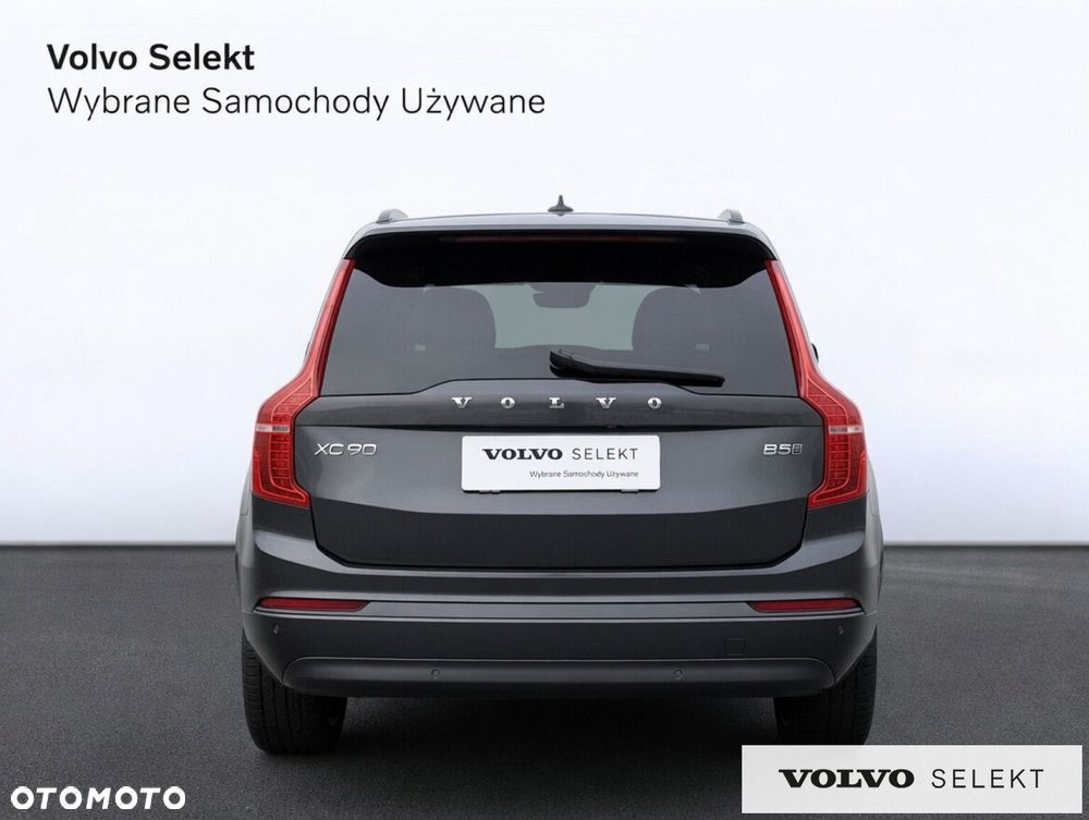 Volvo XC 90 - 9