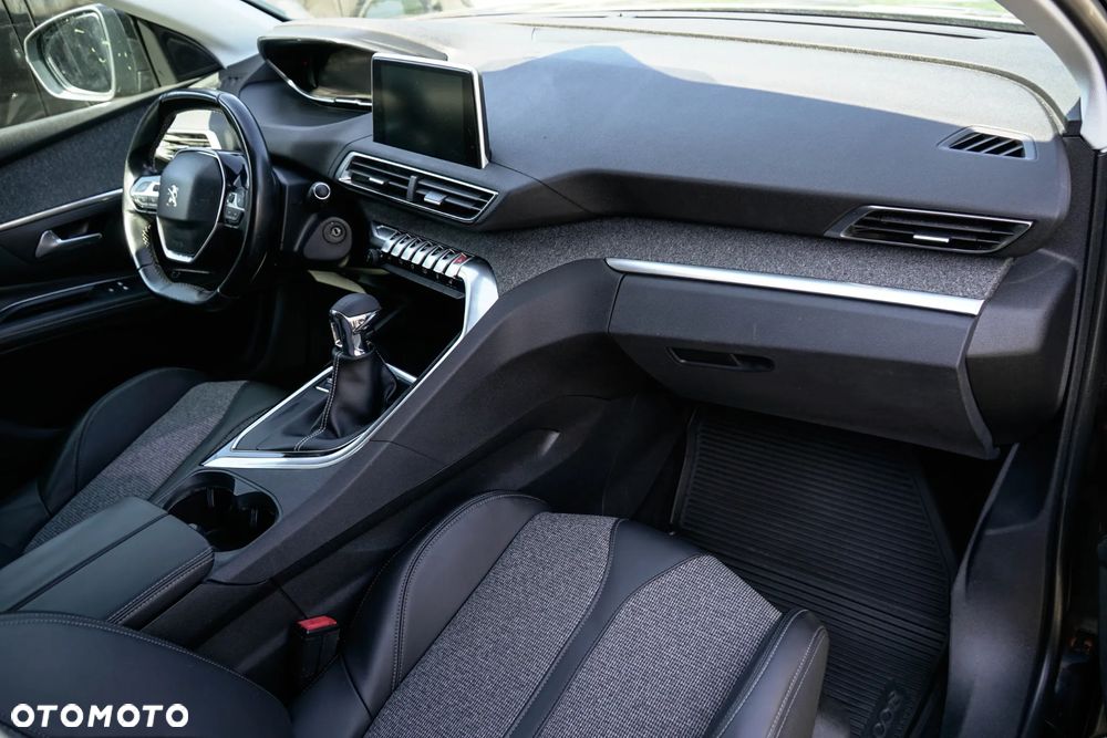Peugeot 5008 BlueHDi 130 Allure - 19