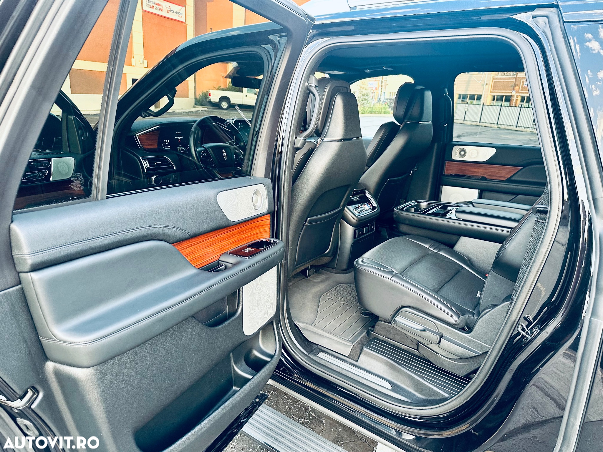 Lincoln Navigator - 20