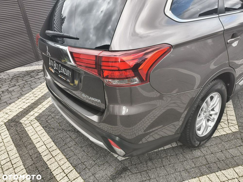 Mitsubishi Outlander - 27