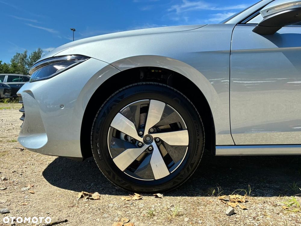 Volkswagen Passat - 35