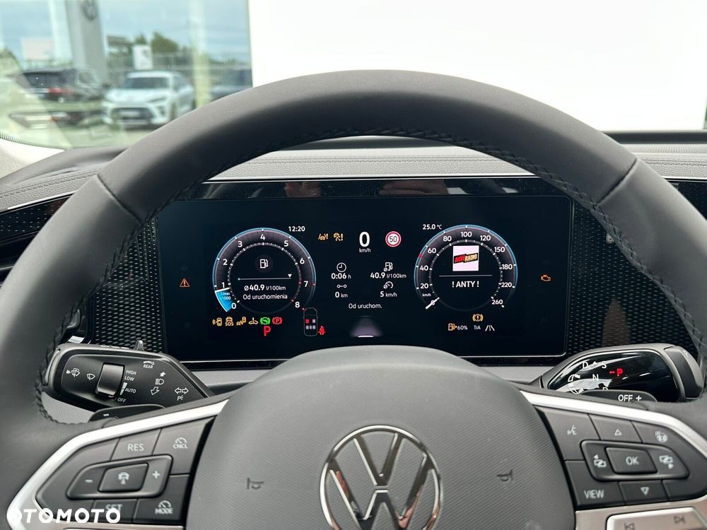 Volkswagen Tiguan - 24